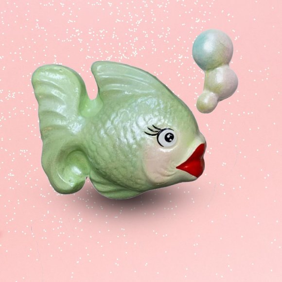 Chalkware Fish and Bubbles - Retro Style - Green - Picture 1 of 2